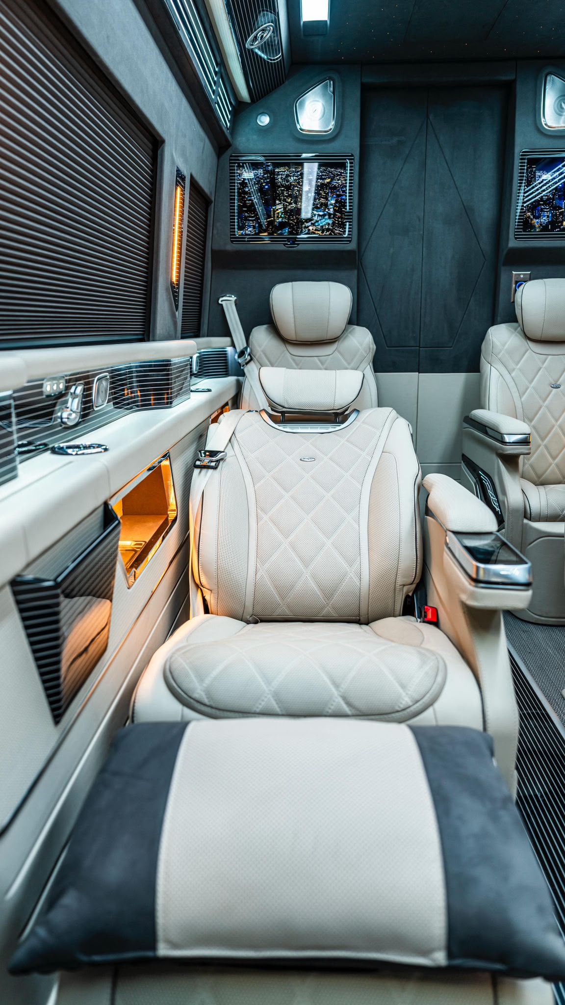 Premium VIP araç koltuğu detay uygulaması